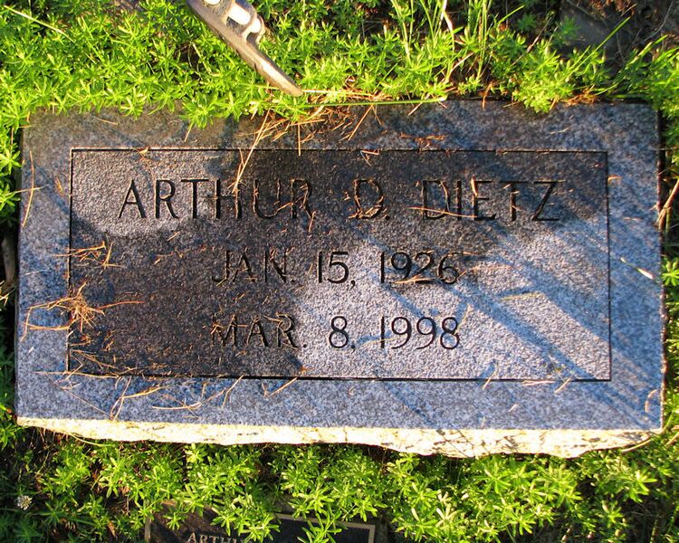 File:Grave-Knox-DietzArthurD2.jpg