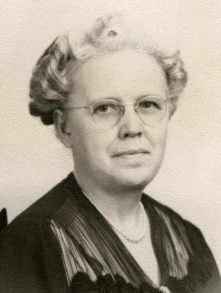 File:HannayHazelPortrait.jpg