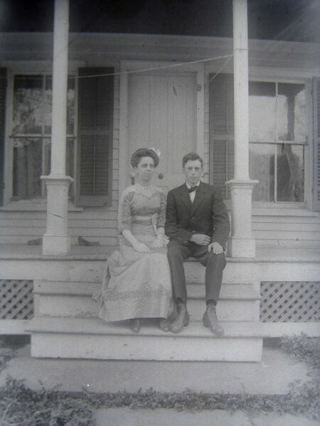 File:1911 Frank Wright and Luella Bassler sitting on steps of original porch Wright house Berne NY.jpg