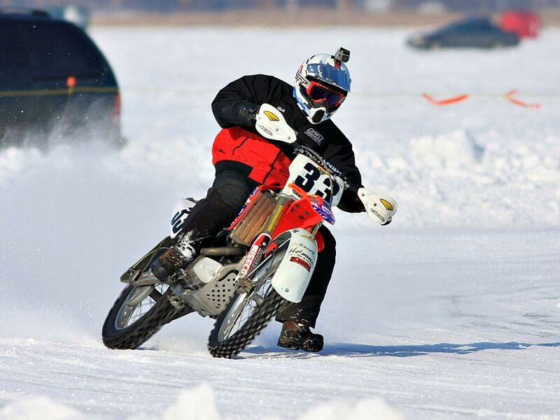 File:Racing 26.jpg