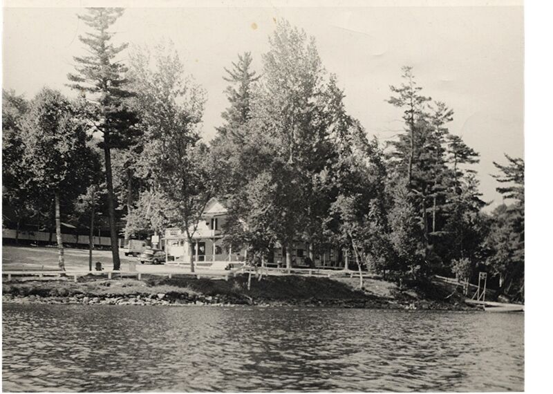 File:Robert's Grove 1.jpg