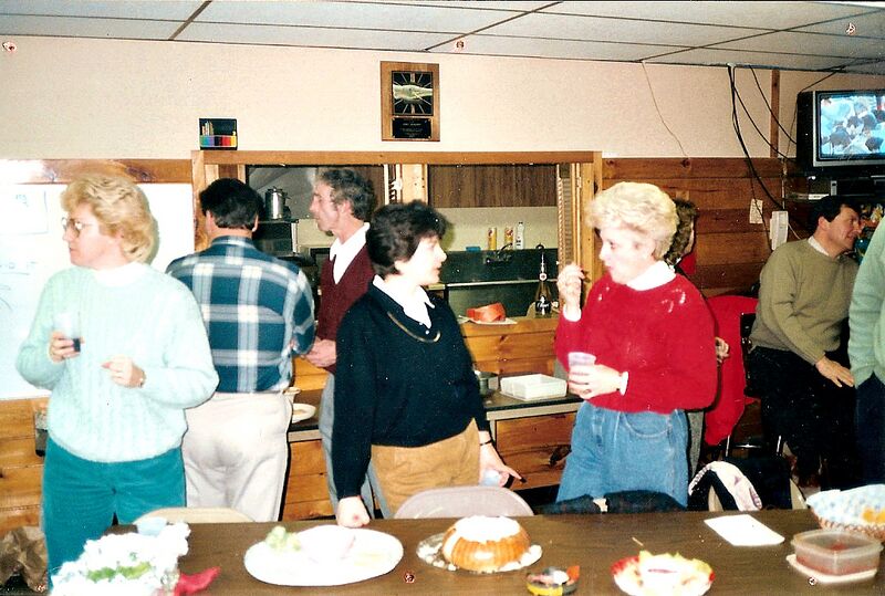 File:Meeting 25.jpg