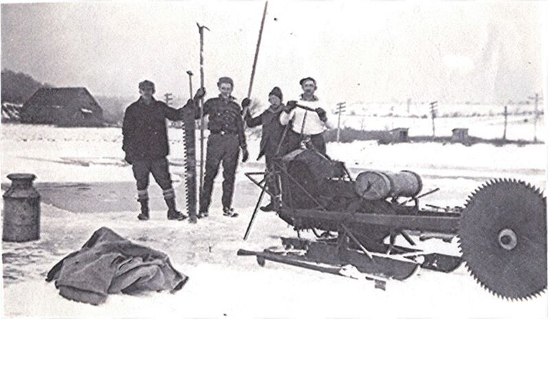 File:Harvesting Ice 1.jpg
