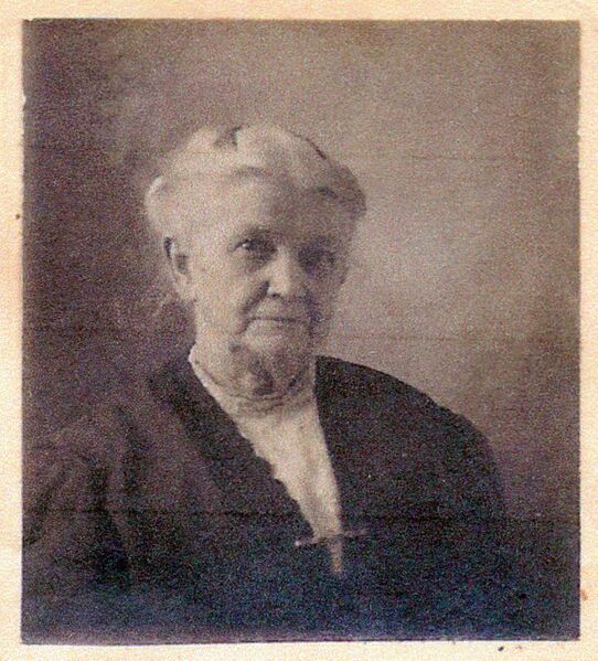 File:Possonjuliafinch1916.jpg