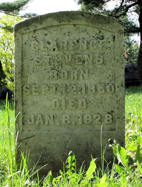 File:Grave-Knox-StevensClarence.jpg