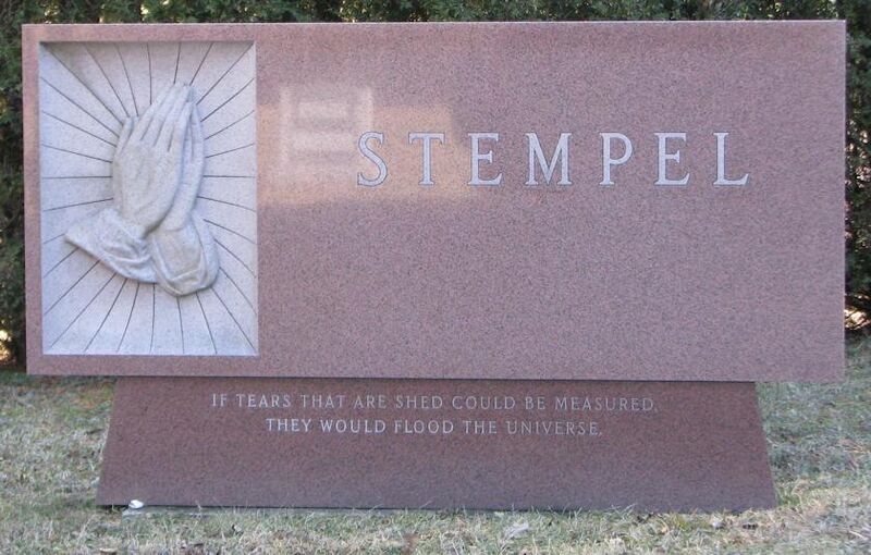 File:Grave-Woodlawn-StempelMonument.jpg