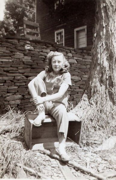 File:Daisy Gifford.jpg