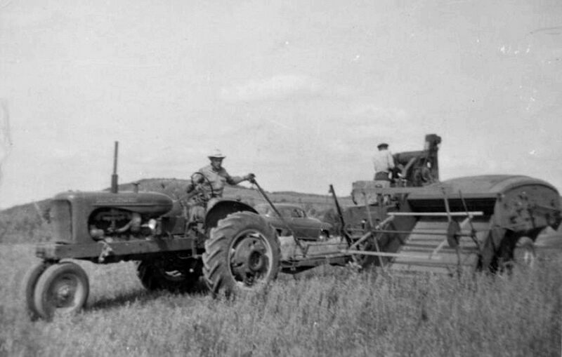 File:RS001JohnStempelTractorPatrickOats1953B.jpg